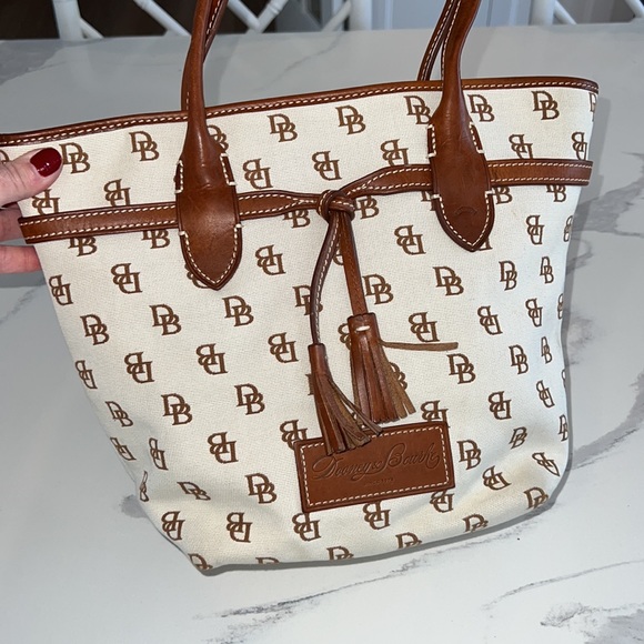 Vintage monogram DB Dooney & Bourke leather tassel detail handbag purse bag - Picture 3 of 16